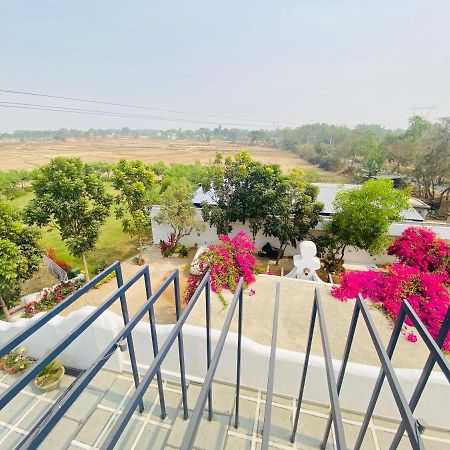 Sri Niketan Ananda Resorts Shantiniketan מראה חיצוני תמונה