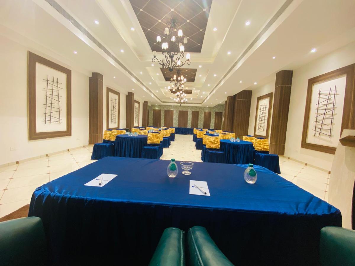 Sri Niketan Ananda Resorts Shantiniketan מראה חיצוני תמונה